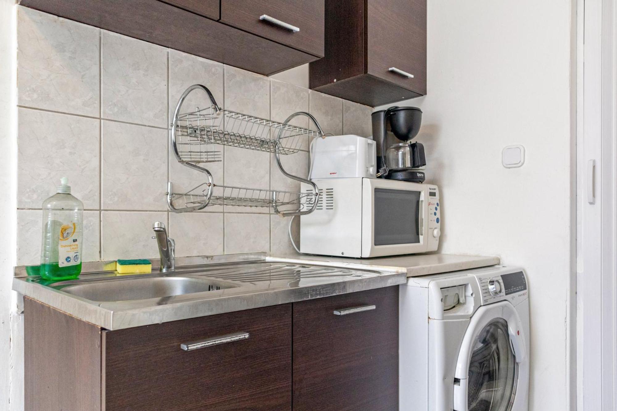Budget Apartments Well Connected To The Whole City Вена Экстерьер фото