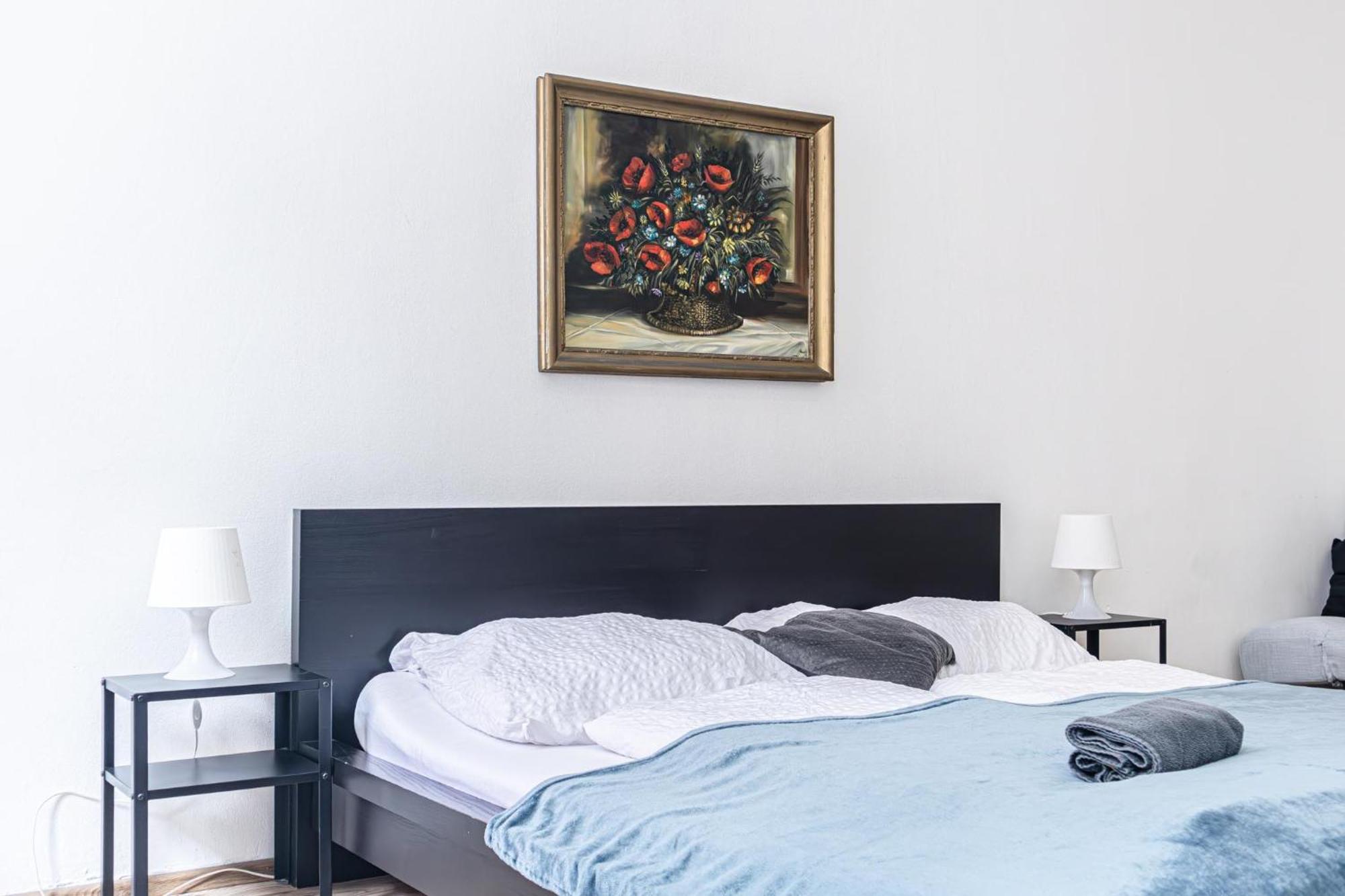 Budget Apartments Well Connected To The Whole City Вена Экстерьер фото